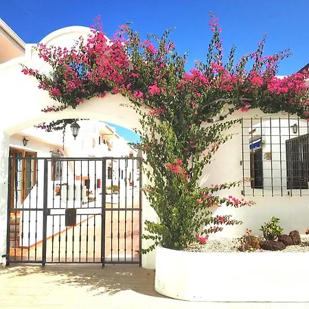 Apartment Port Royal Apartments, Heated Pool, Speed Wifi, Terrace Arona (Tenerife)