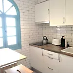 Port Royal Apartments, Heated Pool, Speed Wifi, Terrace Apartmán
