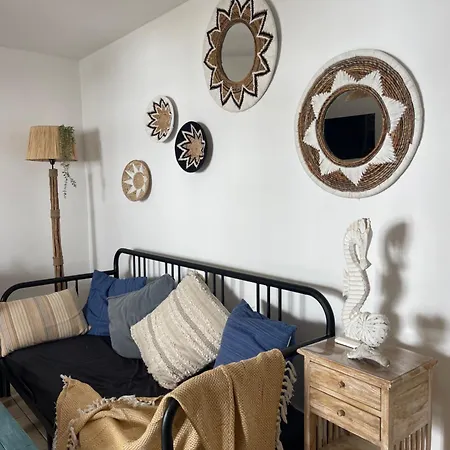 Port Royal Apartments, Heated Pool, Speed Wifi, Terrace ארונה
